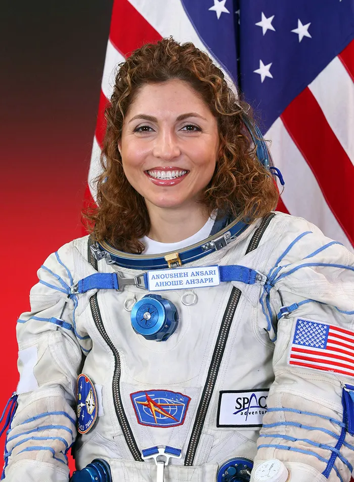 تصویر انوشه انصاری